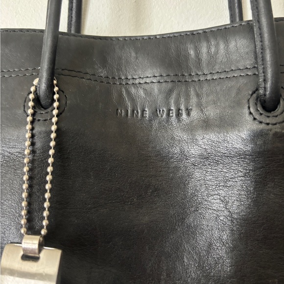 Vintage Black Leather Shoulder Bag - Picture 3 of 9